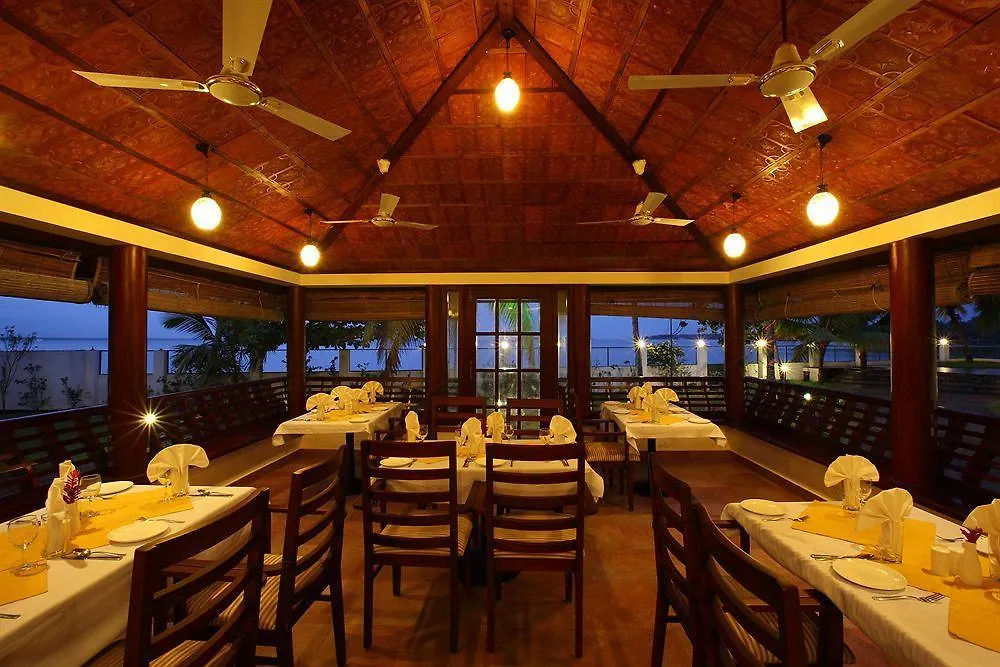 Hotel Ilona Lake Resort Alappuzha