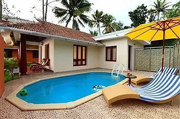 **** Hotel Ilona Lake Resort Alappuzha India