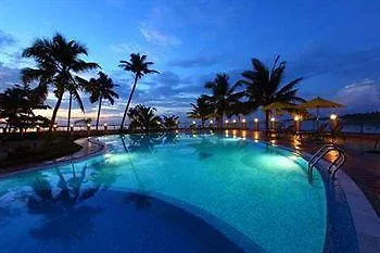 Ilona Lake Resort Alappuzha Hotel